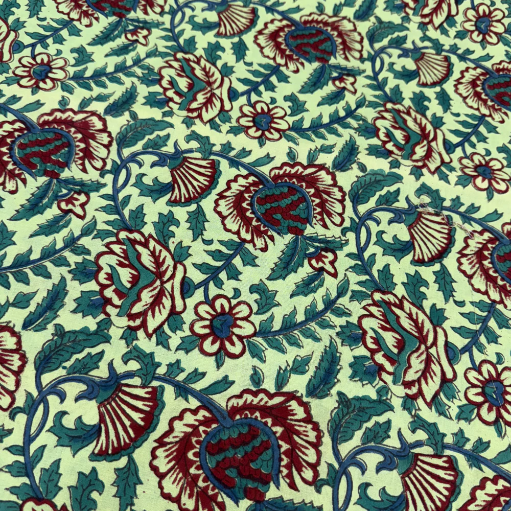 HandBlock Poppy Curl